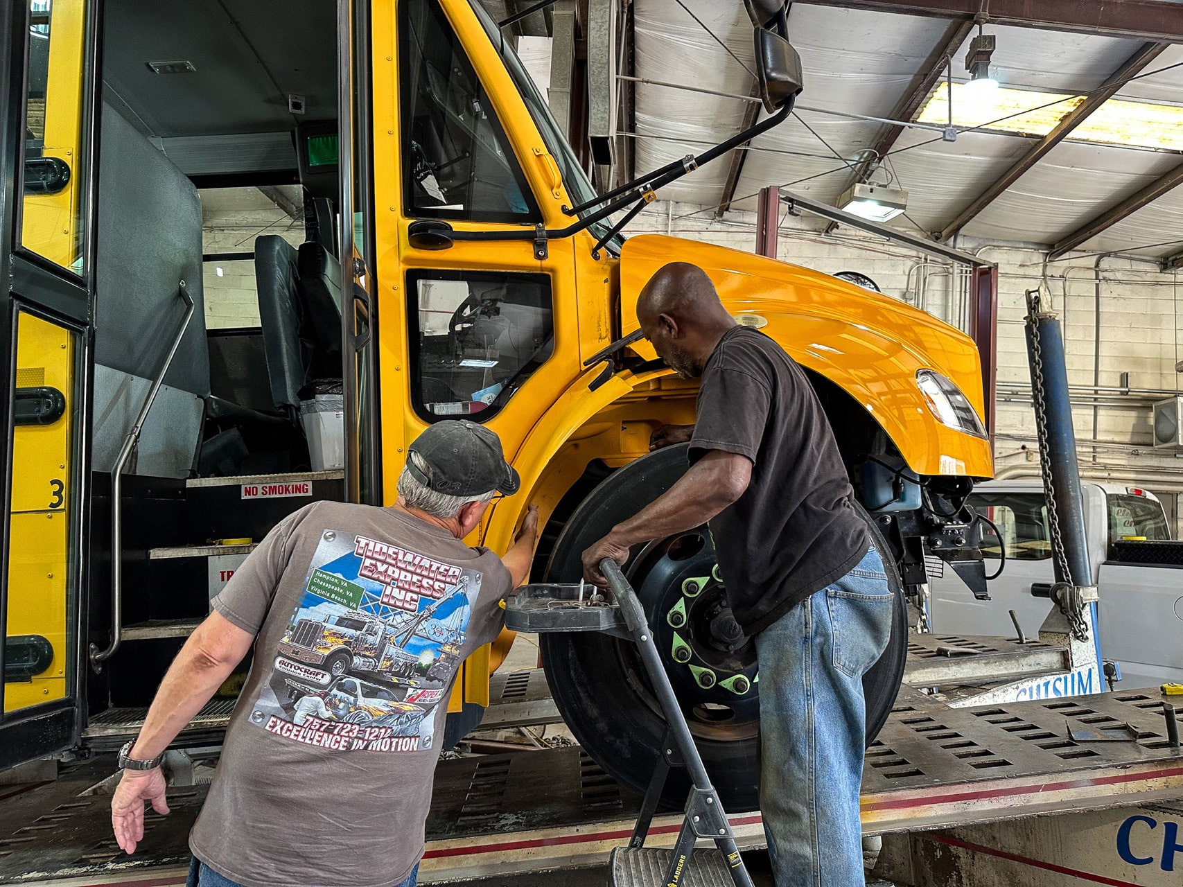 You are currently viewing What Are Signs a Diesel Engine Needs Repair?