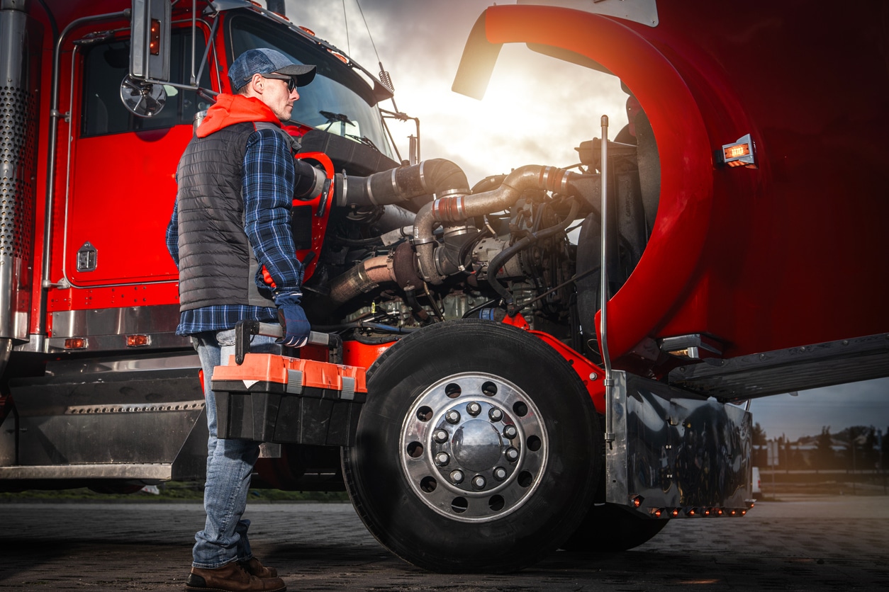 You are currently viewing How Can Preventative Maintenance Keep Trucks on the Road?